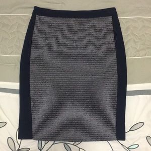 Ann Taylor paneled pencil skirt, 8P